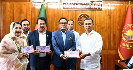 বিশ্বকাপ উপলক্ষে স্মারক ডাকটিকিট উন্মোচন করলেন প্রধানমন্ত্রী ডাকটিকিট উন্মোচন