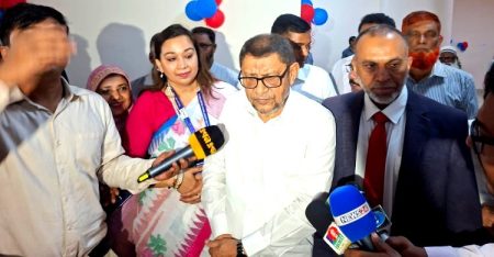 স্বাস্থ্যমন্ত্রী