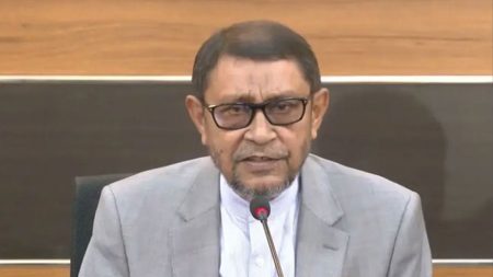 স্বাস্থ্যমন্ত্রী