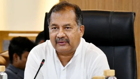 তথ্যমন্ত্রী