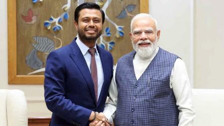 ভারতে বিপুল বিনিয়োগ ঢাকার ছেলে রবিন খুদার Modi