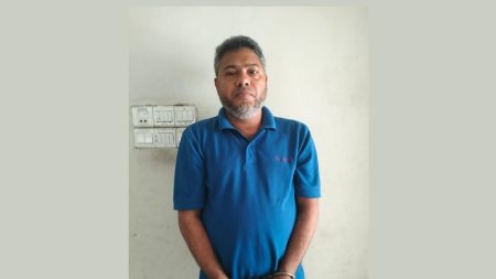 ইমামতি রেখে পালিয়ে যাওয়া বিএনপির বহিষ্কৃত নেতা পুনরায় গ্রেফতার বিএনপির বহিষ্কৃত নেতা