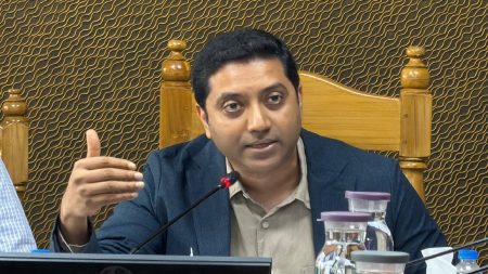 প্রাথমিকে আসছে নতুন কারিকুলাম, দক্ষ শিক্ষক বাড়াতে গুরুত্ব প্রতিমন্ত্রীর Primary