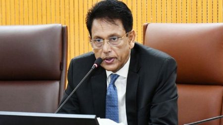 শিক্ষামন্ত্রী