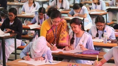 শিক্ষা খাতে ইতিহাসের সবথেকে বড় বাজেটের প্রস্তাব শিক্ষা