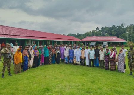 দৃষ্টিহীনদের পাশে দাঁড়িয়েছে বাংলাদেশ সেনাবাহিনী