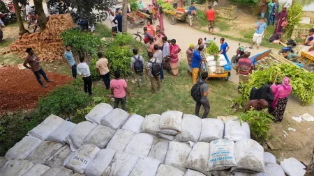 জৈব সারের নামে কৃষকদের দেওয়া হলো ‘বর্জ্য’ fertiliger