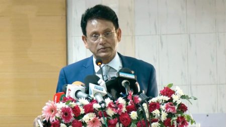 ২০২৭ সালের এসএসসি পরীক্ষার তারিখ পরিবর্তনের ইঙ্গিত শিক্ষামন্ত্রীর এসএসসি পরীক্ষা