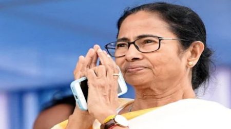 মমতার ডাকে সাড়া দিলেন না ৬০ বিধায়ক, বাধ্য হয়ে বৈঠক বাতিল মমতা বন্দ্যোপাধ্যায়