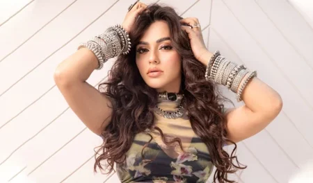 আমরা আজকাল একটু তোপের মুখেই থাকি : নুসরাত ফারিয়া নুসরাত ফারিয়া