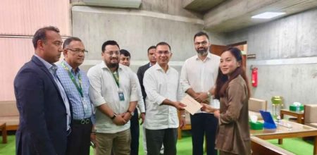ফুটবলার ঋতুপর্ণার গৃহ নির্মাণে আর্থিক অনুদান দিলেন প্রধানমন্ত্রী ফুটবলার ঋতুপর্ণা