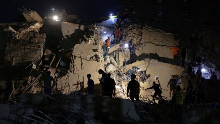 শক্তিশালী দুটি ভূমিকম্প
