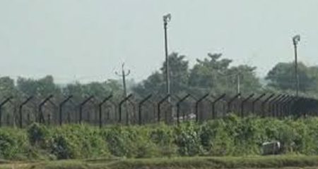 সাতক্ষীরা সীমান্তে বিএসএফের গুলিতে দুই বাংলাদেশি আহত আহত