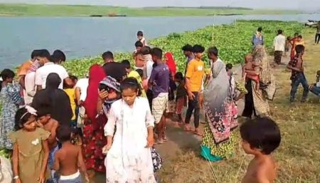পাবনায় নদীতে বস্তাবন্দি অবস্থায় অজ্ঞাত কিশোরীর মরদেহ উদ্ধার উদ্ধার