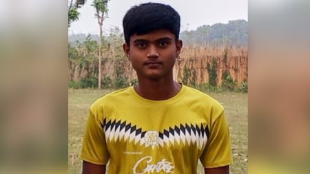 বাড়ির গ্রিলে হাত দিতেই নিভে গেল স্বপ্ন, বিদ্যুৎস্পৃষ্টে প্রাণ হারাল এসএসসি পরীক্ষার্থী পরীক্ষার্থী