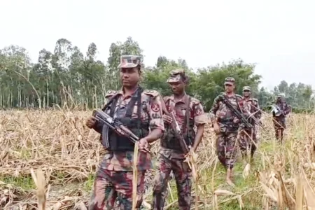 লালমনিরহাট সীমান্তে ৩৩ জনের পুশইন চেষ্টা ব্যর্থ, ফিরিয়ে নিল বিএসএফ ব্যর্থ