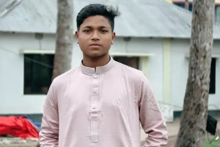 নোয়খালীতে মাদক নিয়ে প্রতিবাদ করায় ছাত্রকে কুপিয়ে হত্যা মাদক