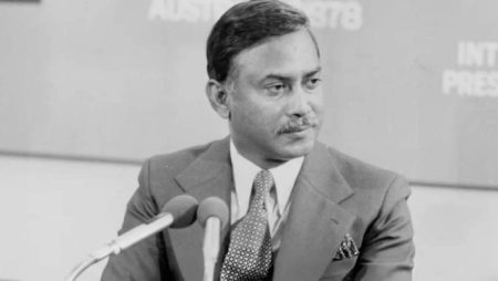 শহীদ জিয়া ছিলেন প্রথম নির্বাচিত রাষ্ট্রপতি