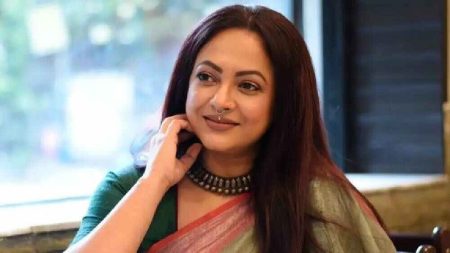টালিউডে ১০ বছরের নিষেধাজ্ঞার অভিযোগ তুললেন অভিনেত্রী শ্রীলেখা শ্রীলেখা