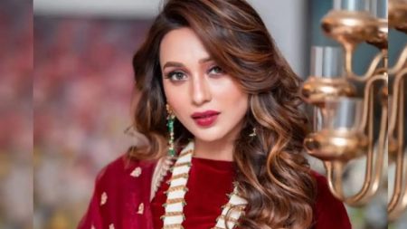 বিতর্কে নতুন মোড়