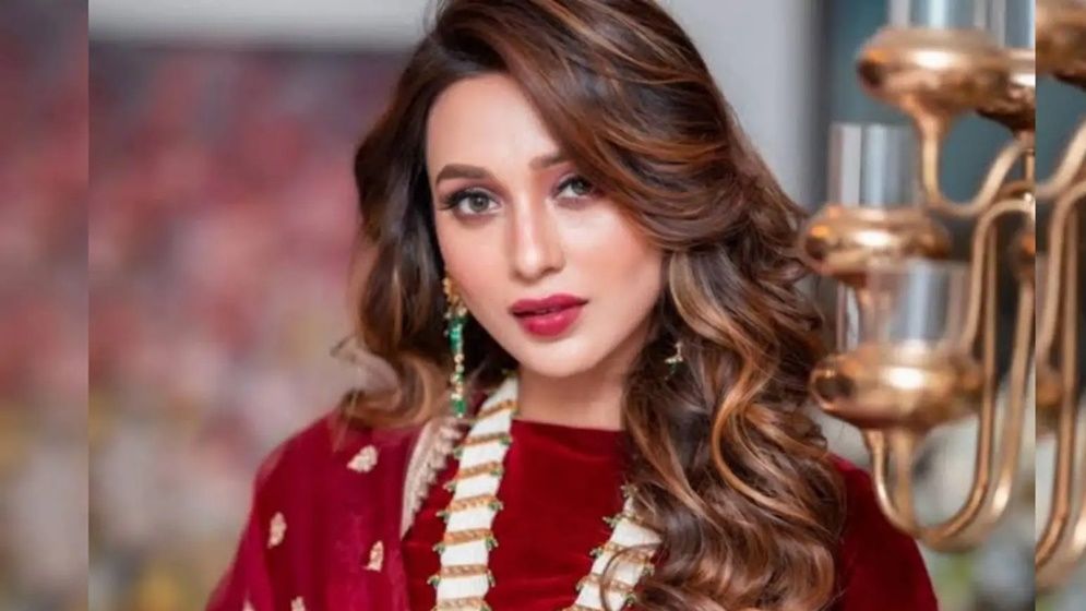 বিতর্কে নতুন মোড়