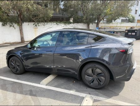 Tesla Cybertruck FSD v14.3.5