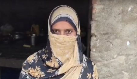 ব্যাংক হিসাবে হঠাৎ ৭৫৯ কোটি, চোখ কপালে দরিদ্র গৃহবধূর দরিদ্র গৃহবধূ