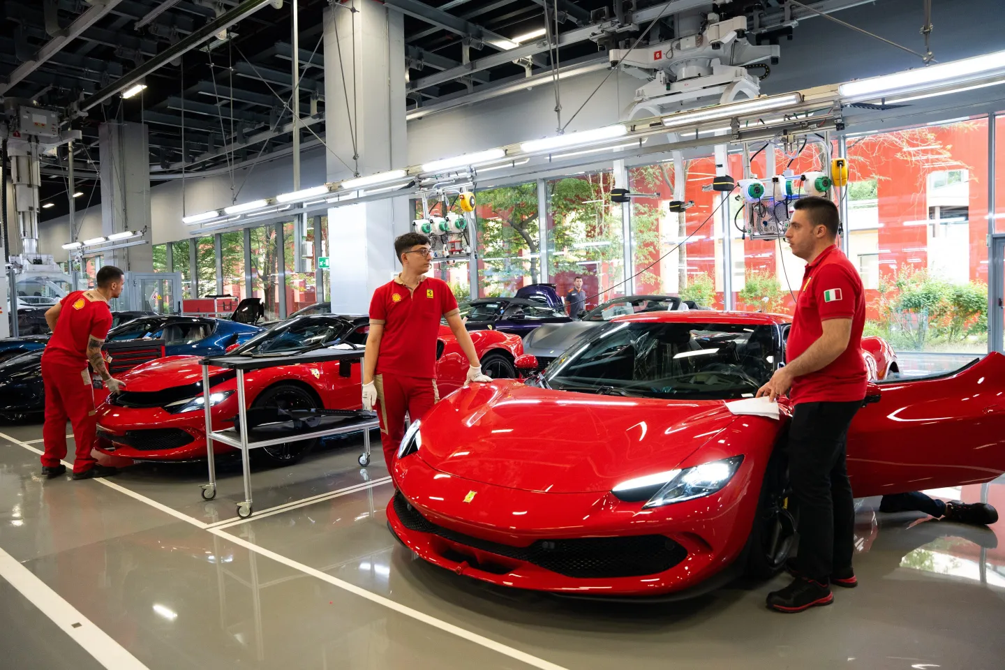 Chinese Car Buyers Are Killing the Supercar Market, Report Shows