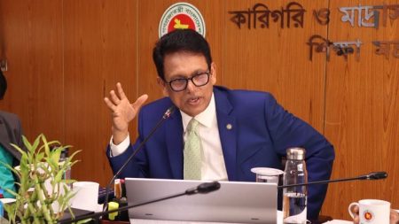 শিক্ষামন্ত্রীর হস্তক্ষেপে এইচএসসি পরীক্ষার সুযোগ পেলেন সেই ৯ শিক্ষার্থী শিক্ষার্থী