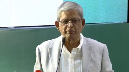 কাজের অর্ধেকই খেয়ে ফেলেছে ফ্যাসিস্ট সরকার : এলজিআরডি মন্ত্রী এলজিআরডি মন্ত্রী