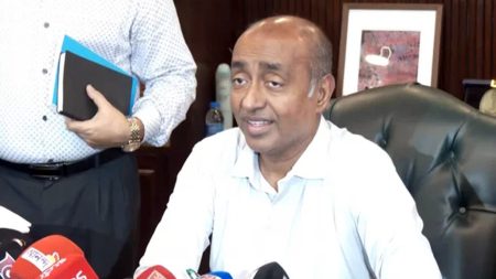 আইনমন্ত্রী