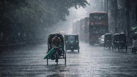 বৃষ্টির আভাস