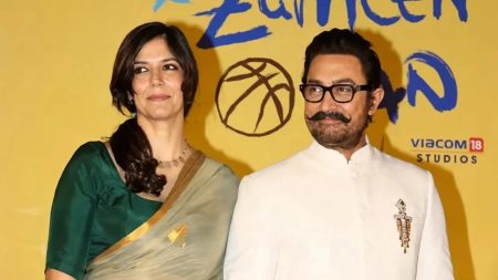 ‘৫ জুলাই আমাদের বিয়ে, সবার আশীর্বাদ চাই’ আমির খান