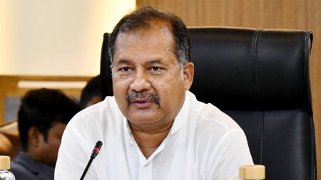 তথ্যমন্ত্রী