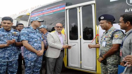 শাহজালাল বিমানবন্দরে যাত্রীদের জন্য বিনামূল্যে শাটল সার্ভিস চালু বিনামূল্যে শাটল সার্ভিস