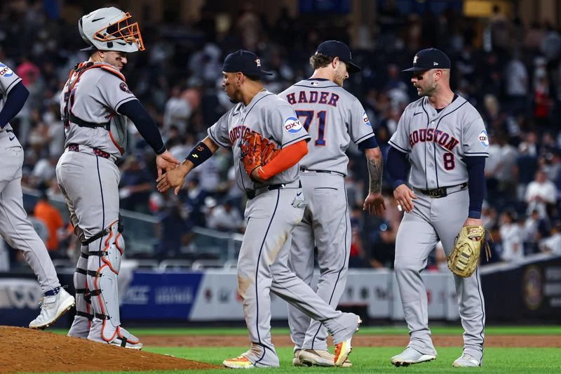Astros Rally Past Yankees 9-7