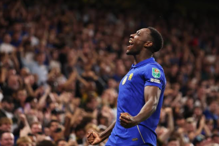Chelsea’s Welbeck Debut Sends Luton Out of Carabao Cup Chelsea’s Welbeck Debut Sends Luton