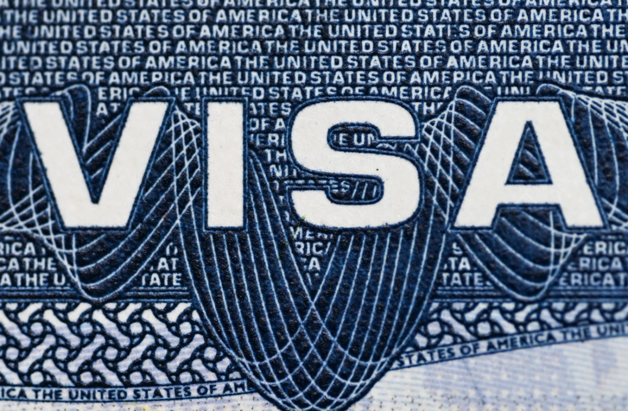 US Plans Visa Revocations for Up to 200,000 Asylum Seekers