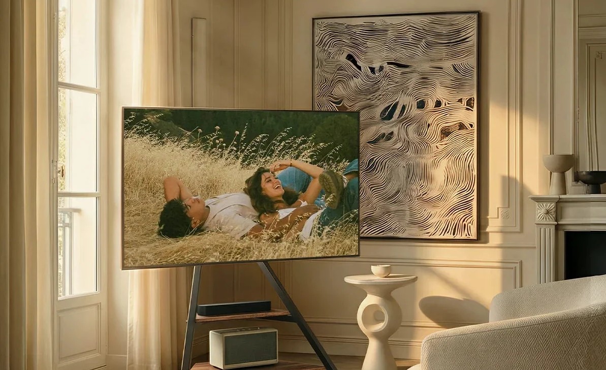 FITUEYES brings a design-first living room concept to IFA 2026