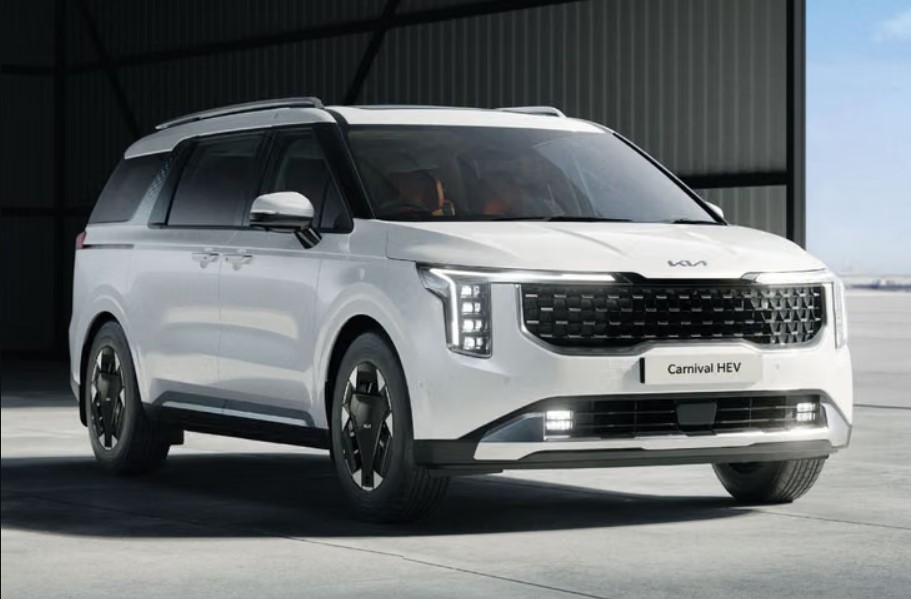 Kia Carnival Hybrid India bookings