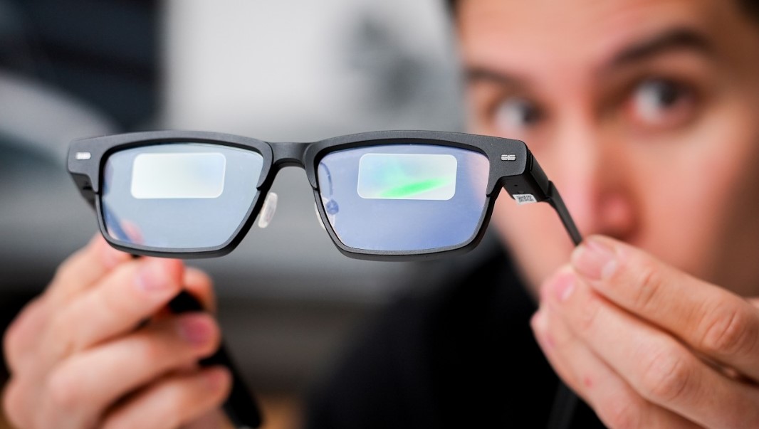 MemoMind One AI glasses