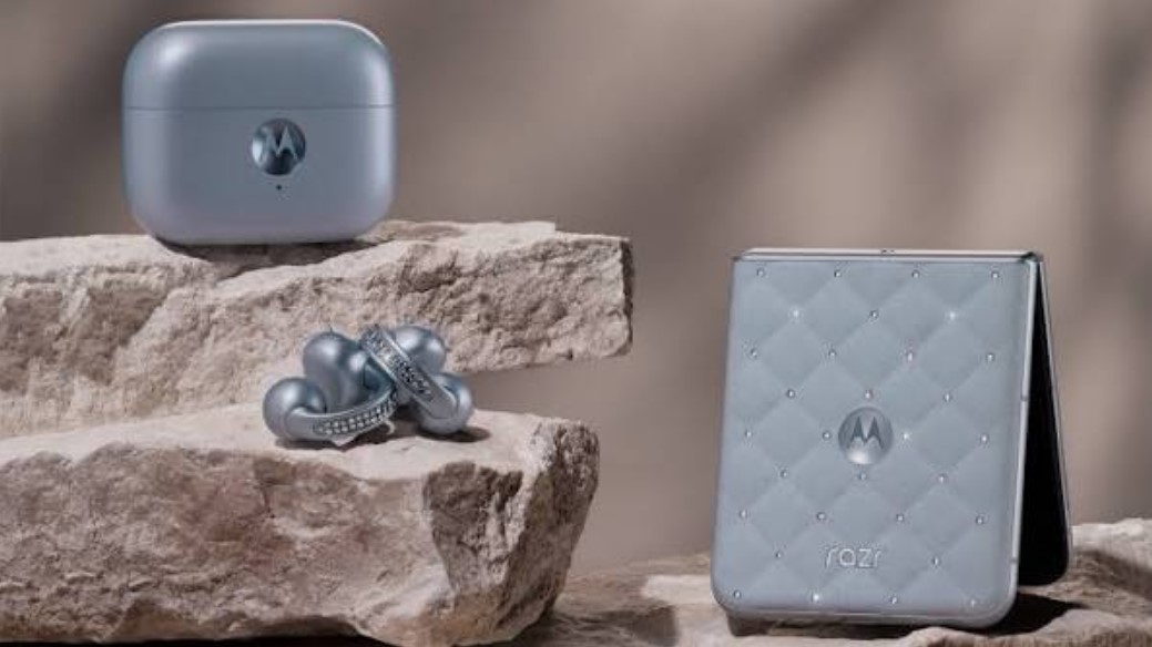 Motorola Razr Swarovski